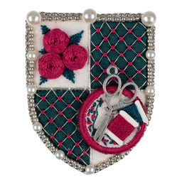 Klart набор для вышивания 10-515 Брошь. Герб вышивальщицы 4.5 х 9.5 см