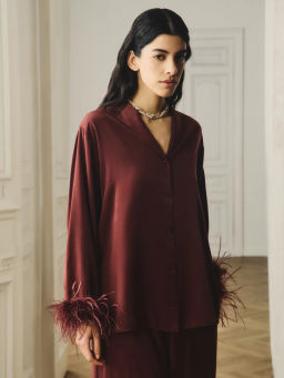 Блузка с английским воротником и перьями / Zarina