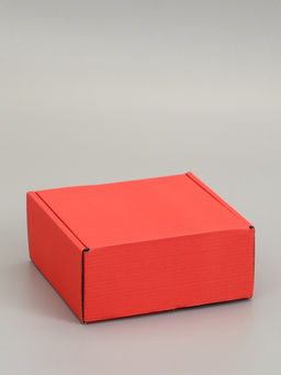 Цена за 3 шт. Коробка самосборная, красная, 18 х 18 х 8 см,