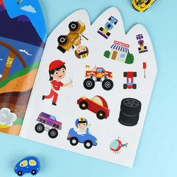 Книжка-картинка для детей. Серия Книжка с наклейками арт. 72150 КРУТЫЕ ГОНКИ /200х260 мм,