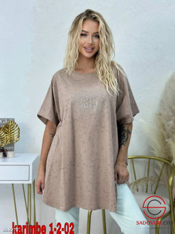 Футболка женская со стразами