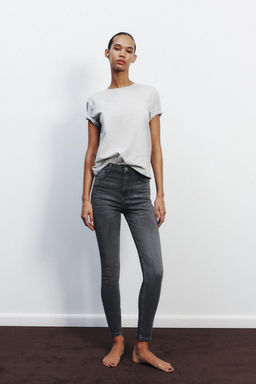 TRF SCULPT HIGH-WAIST JEANS