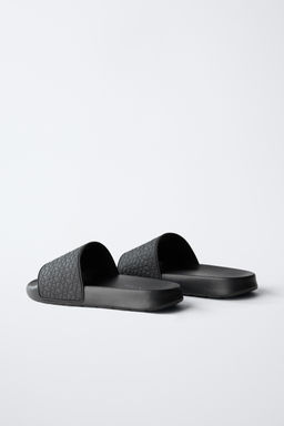 EMBOSSED SLIDERS - Zara фото 5
