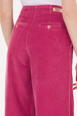 Kad_n Pembe Pantolon