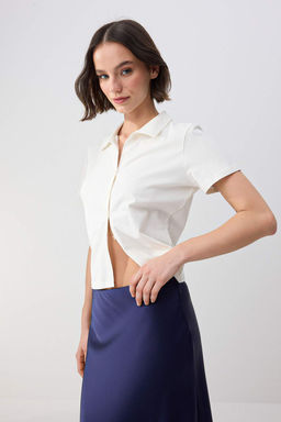 Wardrobe Essentials-Ekru Fitted/Vucuda Oturan Dugmeli K?sa Kollu Crop Esnek Orme Bluz TWOSS26BZ00272