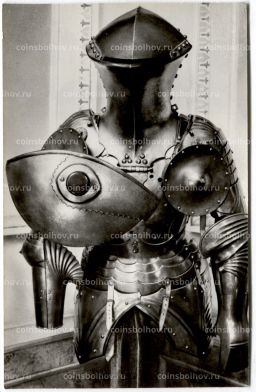 Открытка Эрмитаж  Рыцарский зал. Доспех для состязаний на конях XV-XVI века. Германия