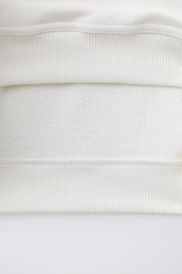 SWEATSHIRT WITH CONTRAST RIB NECK - Zara фото 10