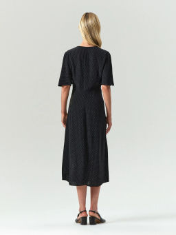 ЕМКА / Платье миди из 100% вискозы в горох - Emka фото 5