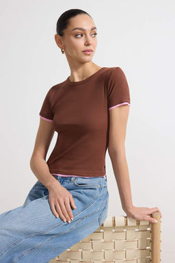 Ac?k Mavi Fitted/Vucuda Oturan K?sa Kollu Biyeli Fitilli Esnek Orme Bluz TWOSS26BZ00253 - Trendyolmilla фото 6