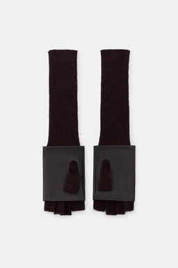 CONTRAST FAUX LEATHER MITTENS - Zara фото 5
