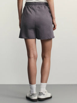 Трикотажные шорты с эластичным поясом / Zarina  фото 5