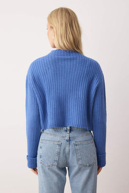 Mavi Crop Yumusak Dokulu Dik Yaka Triko H?rka TWOAW22HI0174