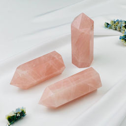 Кристалл из Розового кварца
