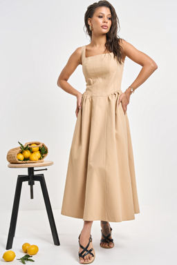 Сарафан джинсовый с корсетными линиями песочный