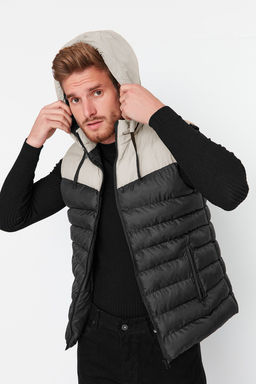 Trendyolmilla Man Siyah Regular Fit Renk Bloklu K?sl?k Sisme Yelek TMNAW23YE00000  фото 2