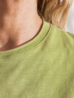 Свободная футболка из фактурного 100% хлопка флам