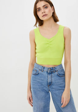 Укороченный топ со сборкой