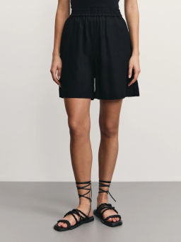 Льняные шорты свободного кроя / Zarina фото 3