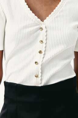 Top de canale con botones - H&m фото 2