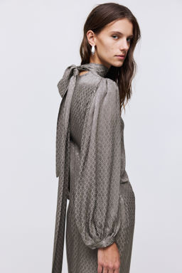 Vestido de sat?n con lazada - H&m фото 3