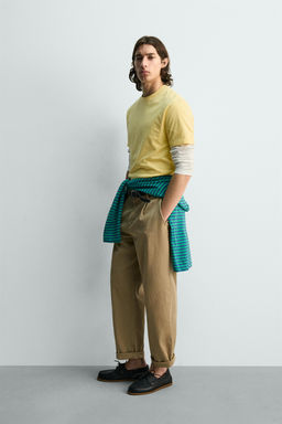 CAMISETA REGULAR FIT JACQUARD RAYAS / Amarillo