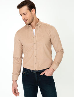 Бежевая приталенная рубашка с длинным рукавом