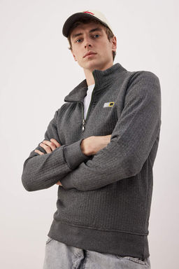 Siyah Regular/Normal Kesim Dokulu Etiket Detayl? Fermuarl? Sweatshirt TMNAW26SW00062 - Trendyolmilla фото 29