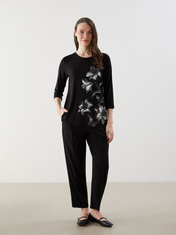 Bisiklet Yaka ?i?ekli Kad?n Ti??rt