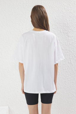 TRENDYOLMILLA Kahverengi Oversize/Genis Kal?p Bask?l? Orme T-Shirt TWOSS25TS00121  фото 5