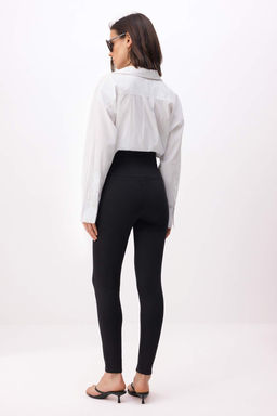 Koyu Mavi Yuksek Bel Yumusak Ekstra Esneyen Flare Tayt Jeans TWOSS26JE00283 - Trendyolmilla фото 9