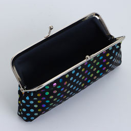 Косметичка женская на фермуаре, маленькая, с принтом Перламутровый горох, чёрная - Simaland фото 3