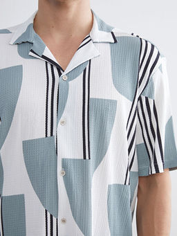 Regular Fit K?sa Kollu Desenli Erkek G?mlek