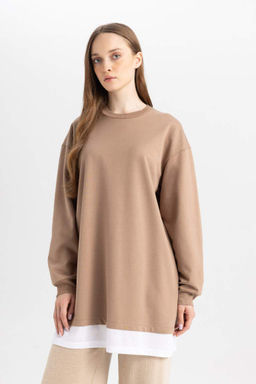 Женский свитшот с круглым вырезом стандартного кроя, базовый однотонный свитшот из ткани, туника с деталью по нижнему краю - Defacto фото 4