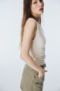 Top drapeado sin mangas - H&m фото 3