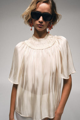 BLUSA EFECTO BRILLO / Vainilla - Zara фото 2
