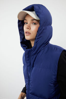 TRENDYOLMILLA Koyu Mavi Oversize Kapusonlu Su Itici Sisme Yelek TWOAW24YE00019  фото 3