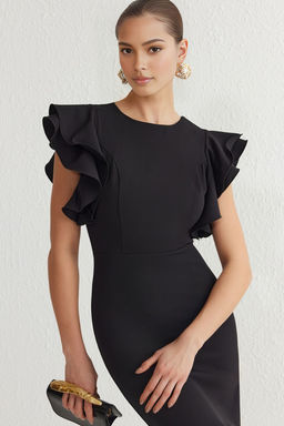 Siyah Vucuda Oturan Volan Detayl? S?k Abiye Gece Mezuniyet Elbisesi TPRSS25EL00095