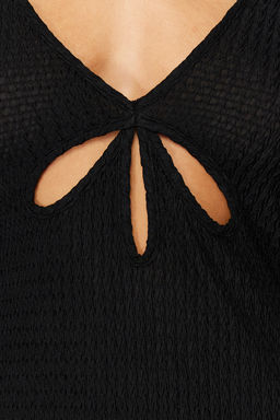 TRENDYOLMILLA Siyah Vucuda Oturan Mini Orme F?rf?rl? Plaj Elbisesi TBESS24EL00003 фото 5