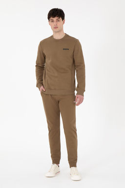 Мужские спортивные штаны цвета хаки Неожиданная скидка в корзине