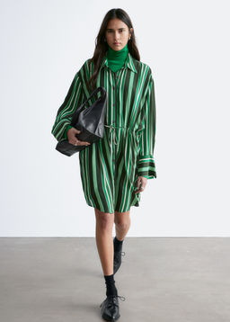 Vestido camisero de corte holgado con cord?n