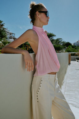 TOP HALTER SATINADO / Rosa