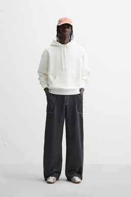 JOGGER TROUSERS WITH CONTRAST TOPSTITCHING