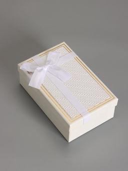 Набор подарочных коробок 3 в 1 прямоугольные с бантом, молочный, 23×16×9.5; 21×14×8; 19×12×6.5 см