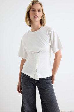 Ekru %100 Pamuk Agraf Detayl_ Bele Oturan Bisiklet Yaka _rme T-Shirt TWOAW27TS00014