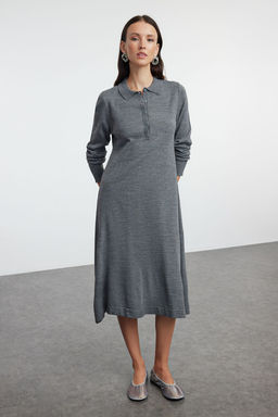 TRENDYOLMILLA Lacivert Midi Triko Polo Yaka Elbise TWOAW25EL00010 фото 2