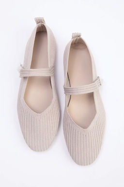 Bej Triko Metal Aksesuar Detayl? Kad?n Babet TAKSS26BE00016