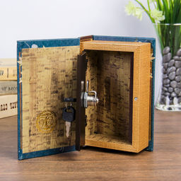 Сейф-книга дерево "Ретро. Цветы. Бабочки" кожзам 17х11х5 см