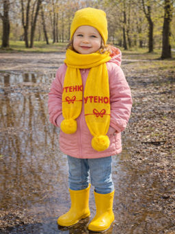 Шарф вязаный  "Утенок " желтый