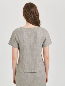 Блузка с цельнокроеным рукавом