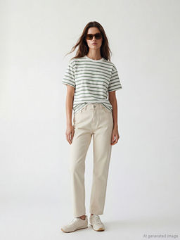 Bisiklet Yaka ?izgili Kad?n Ti??rt